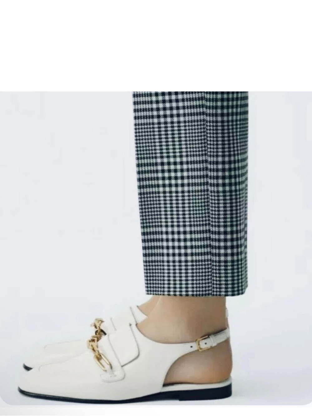 Burberry chain Link Detail Leather Slingback Loafers In off-white/ cream - Picture 1 of 11